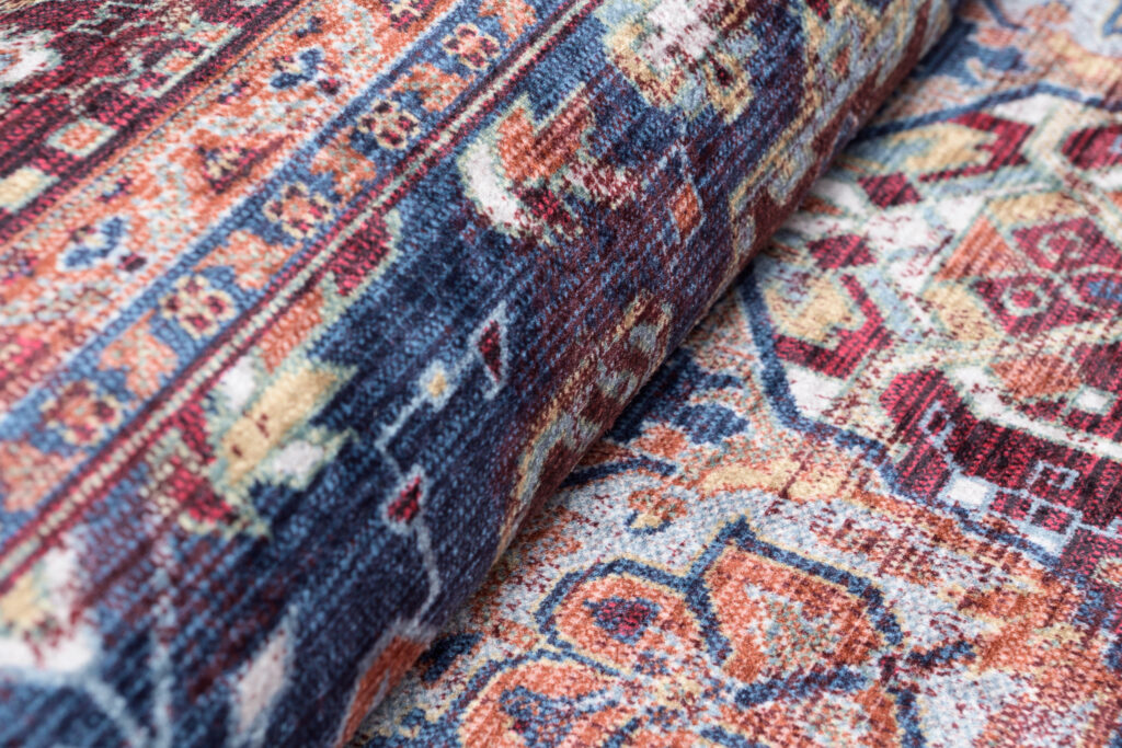 Tappeto Victoria con Frange Rosso Blu Scuro