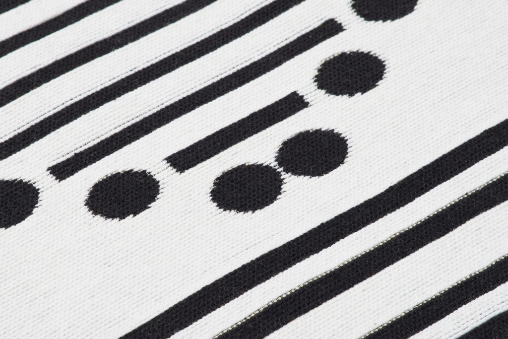 Tappeto Azteca Cotone Bianco Nero con Frange