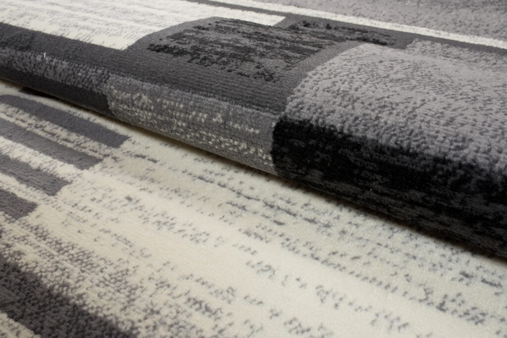 Tappeto Qmega Geometrico Nero Grigio a Strisce