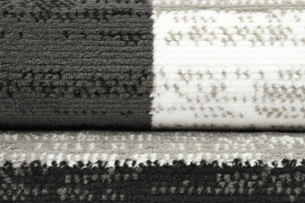 Tappeto Qmega Geometrico Nero Grigio Bianco a Strisce