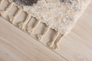 Tappeto Versay Crema Grigio Trellis con frange