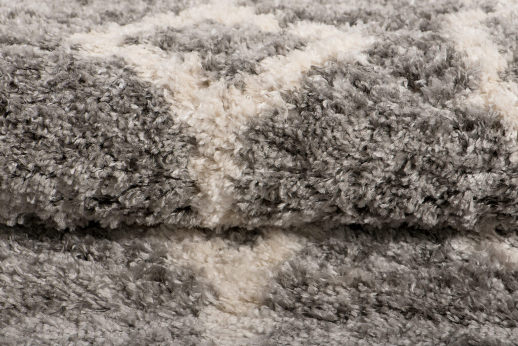 Tappeto Versay Grigio Crema Geometrico con Frange