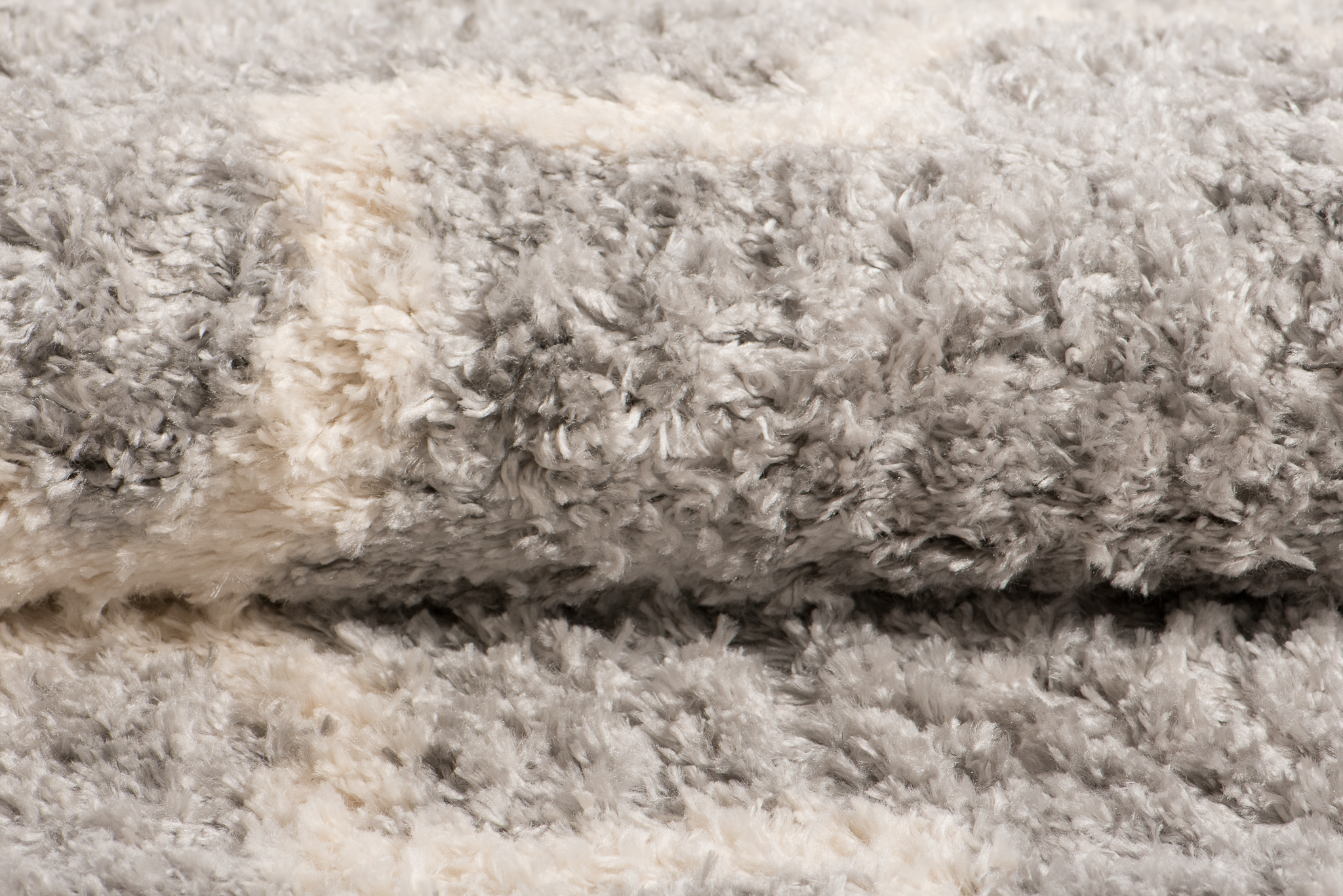 Tappeto Versay Grigio Crema Trellis con Frange