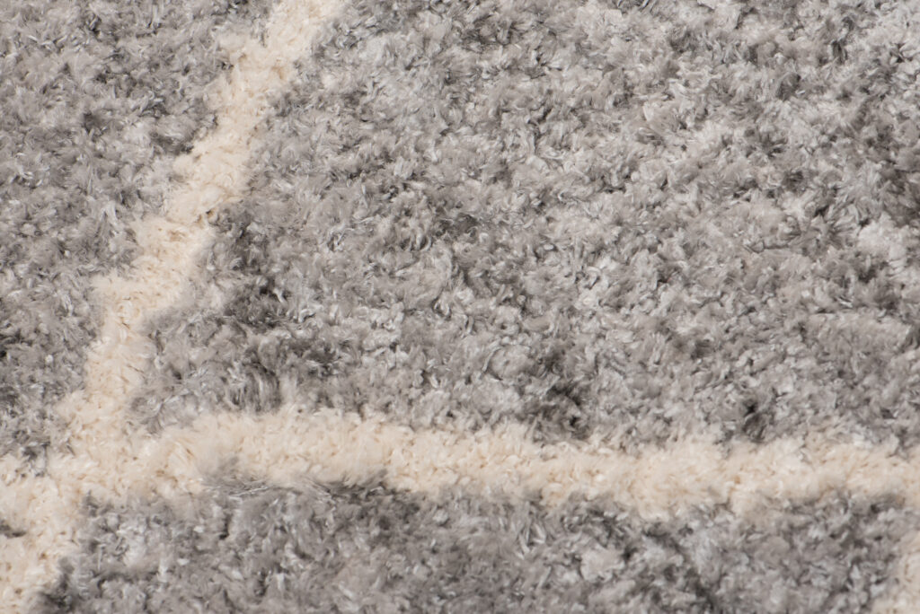 Tappeto Versay Grigio Crema a Sccachi con Frangei