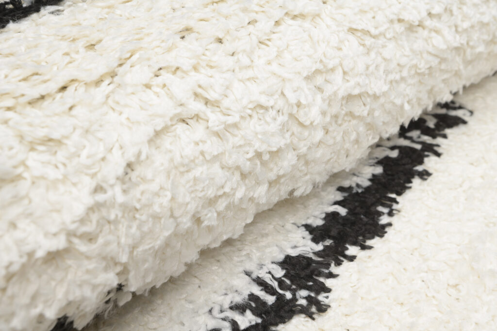 Tappeto Evra Shaggy Geometrico Zigzag Crema Nero